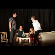 Naše divadlo Praha: Opačné pohlaví (PDF 2016) - foto Josef Mucha